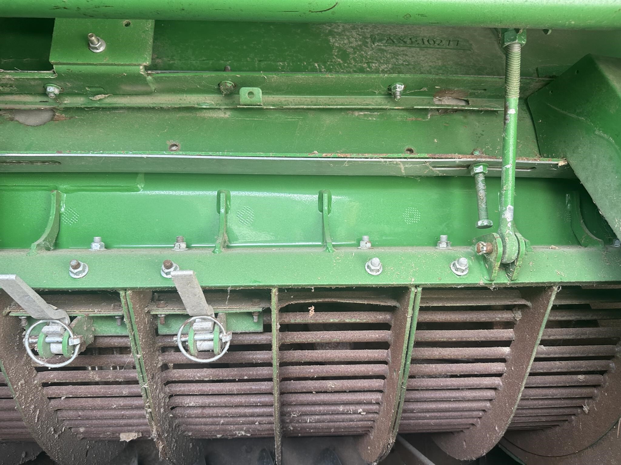 2012 John Deere S690 Combine