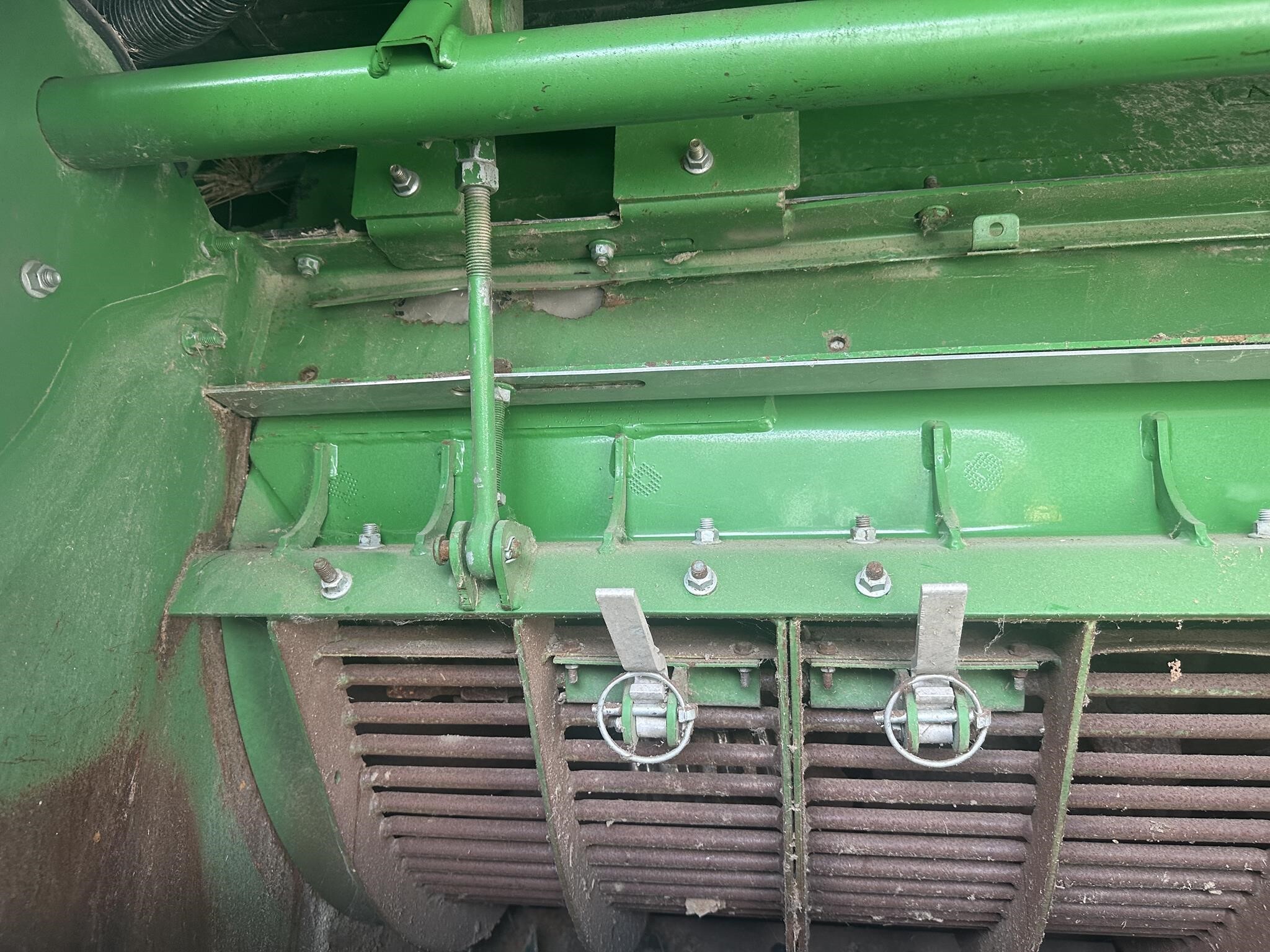 2012 John Deere S690 Combine