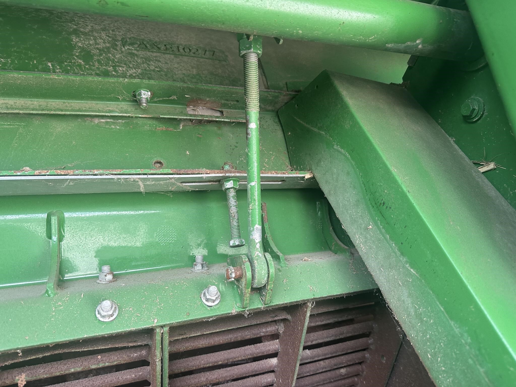 2012 John Deere S690 Combine