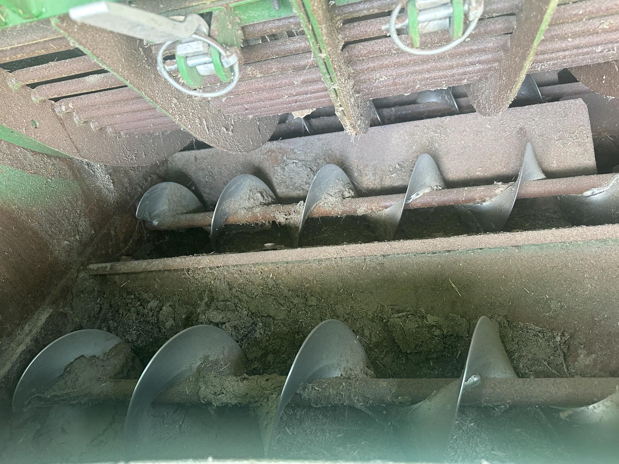 2012 John Deere S690 Combine