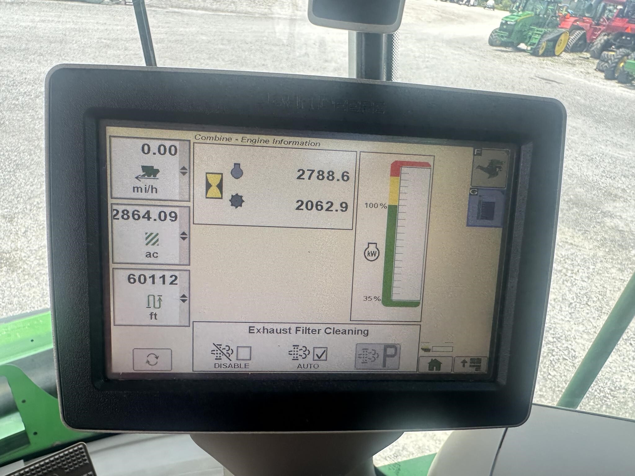 2012 John Deere S690 Combine