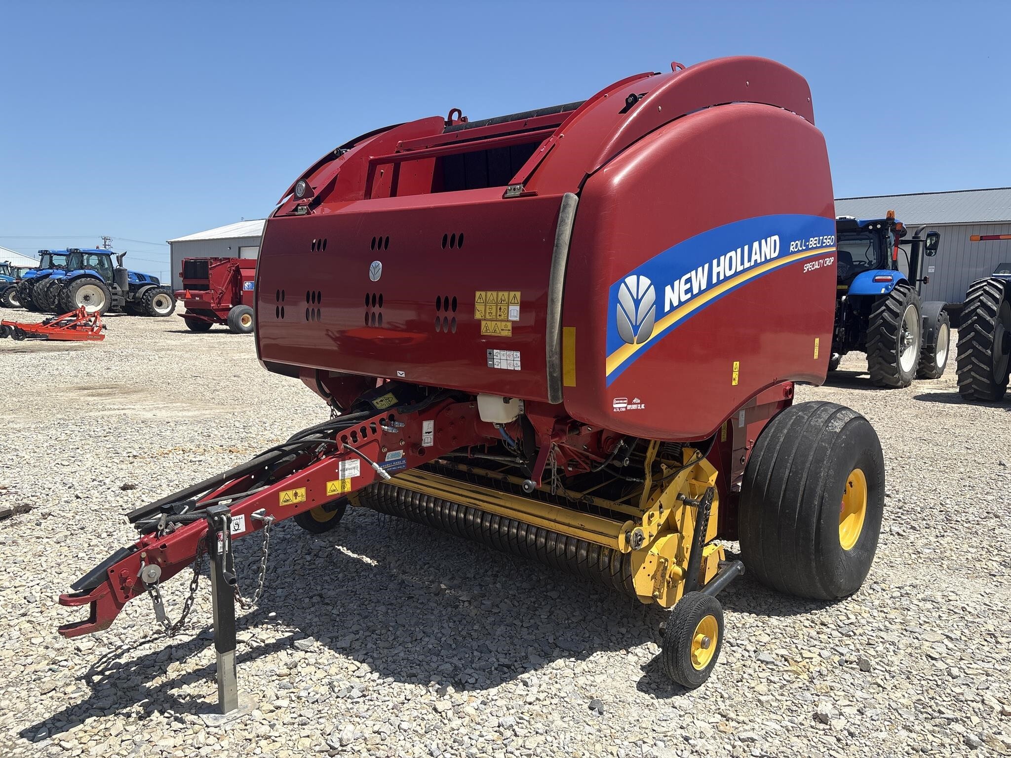 2018 New Holland Roll-Belt 560 Round Baler