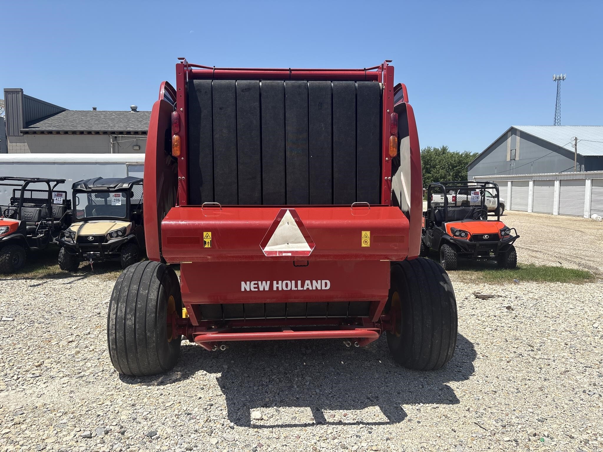2018 New Holland Roll-Belt 560 Round Baler