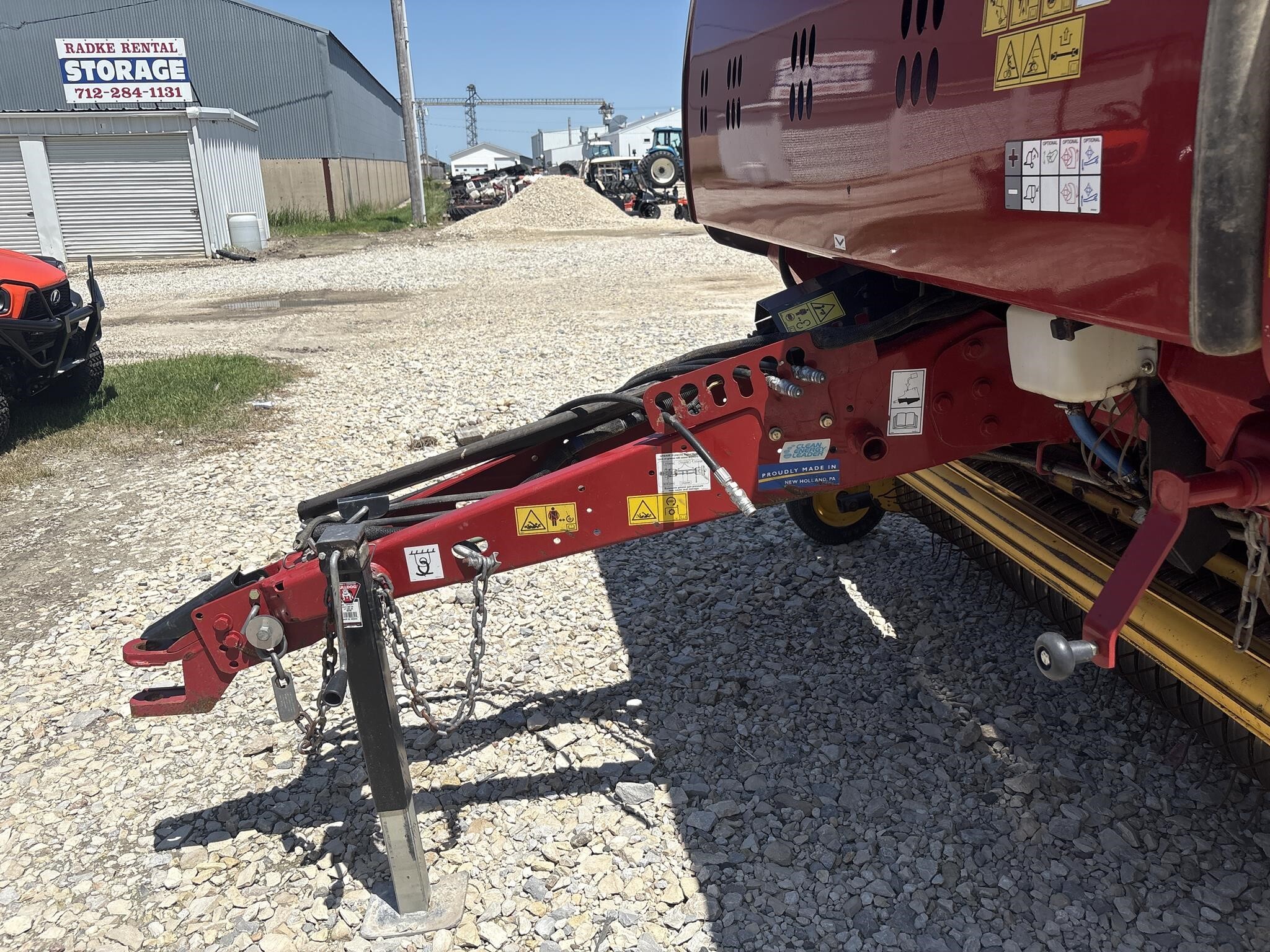 2018 New Holland Roll-Belt 560 Round Baler