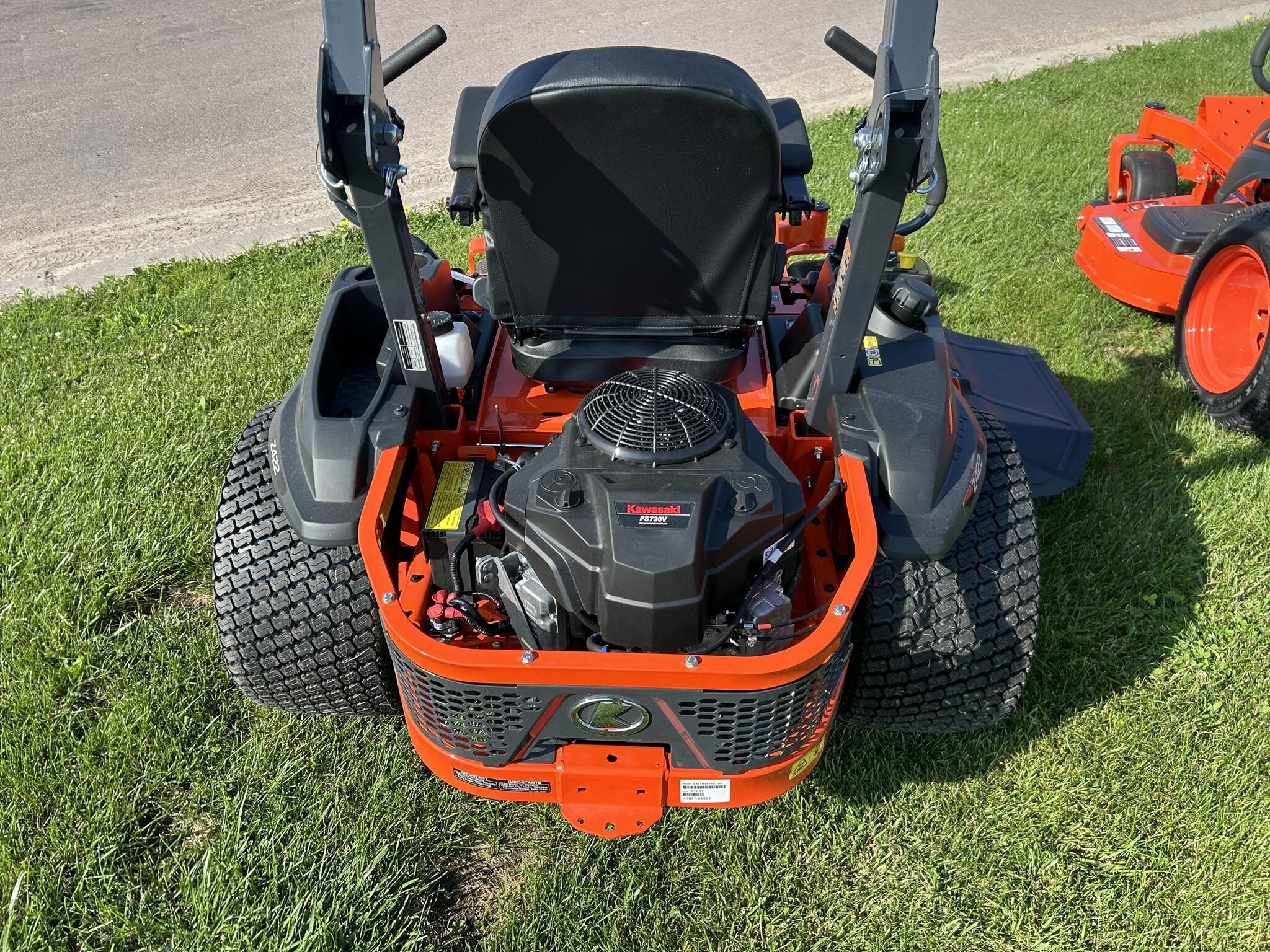 2025 Kubota Z422 Lawn Mower