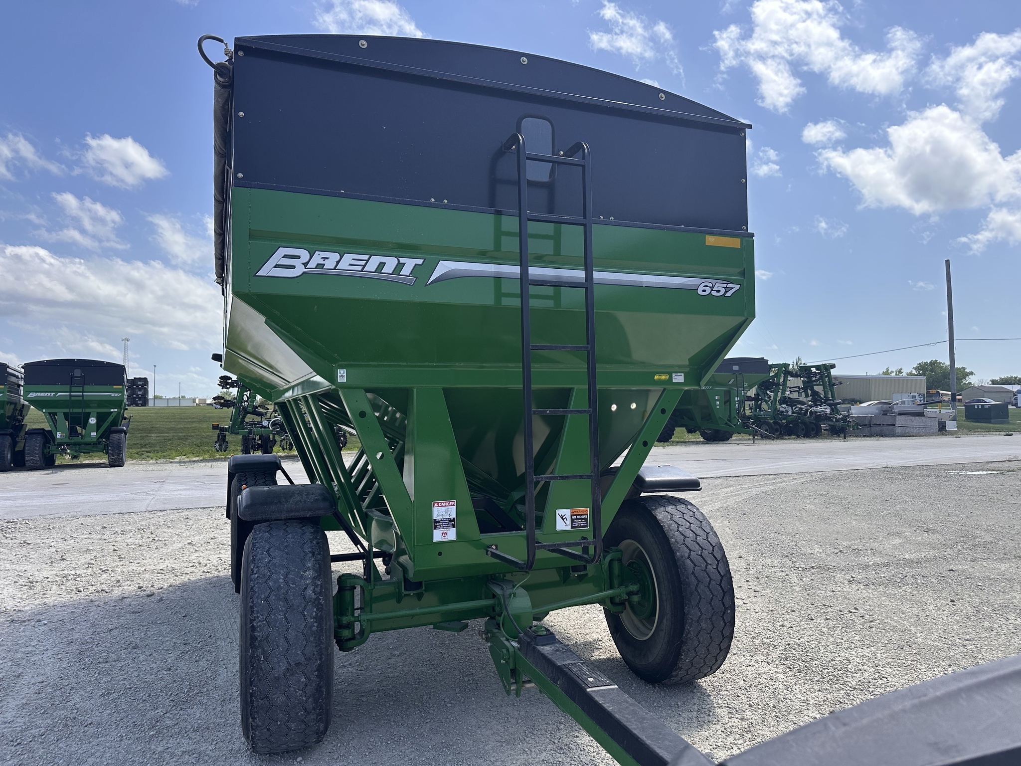 2017 Brent 657 Gravity Wagon