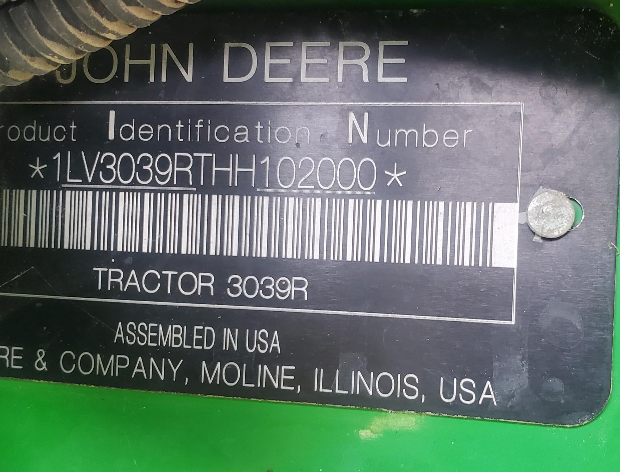  John Deere 3039R Tractor