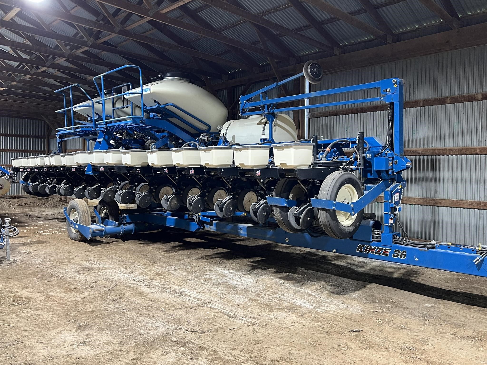 2012 Kinze 3660 ASD Planter