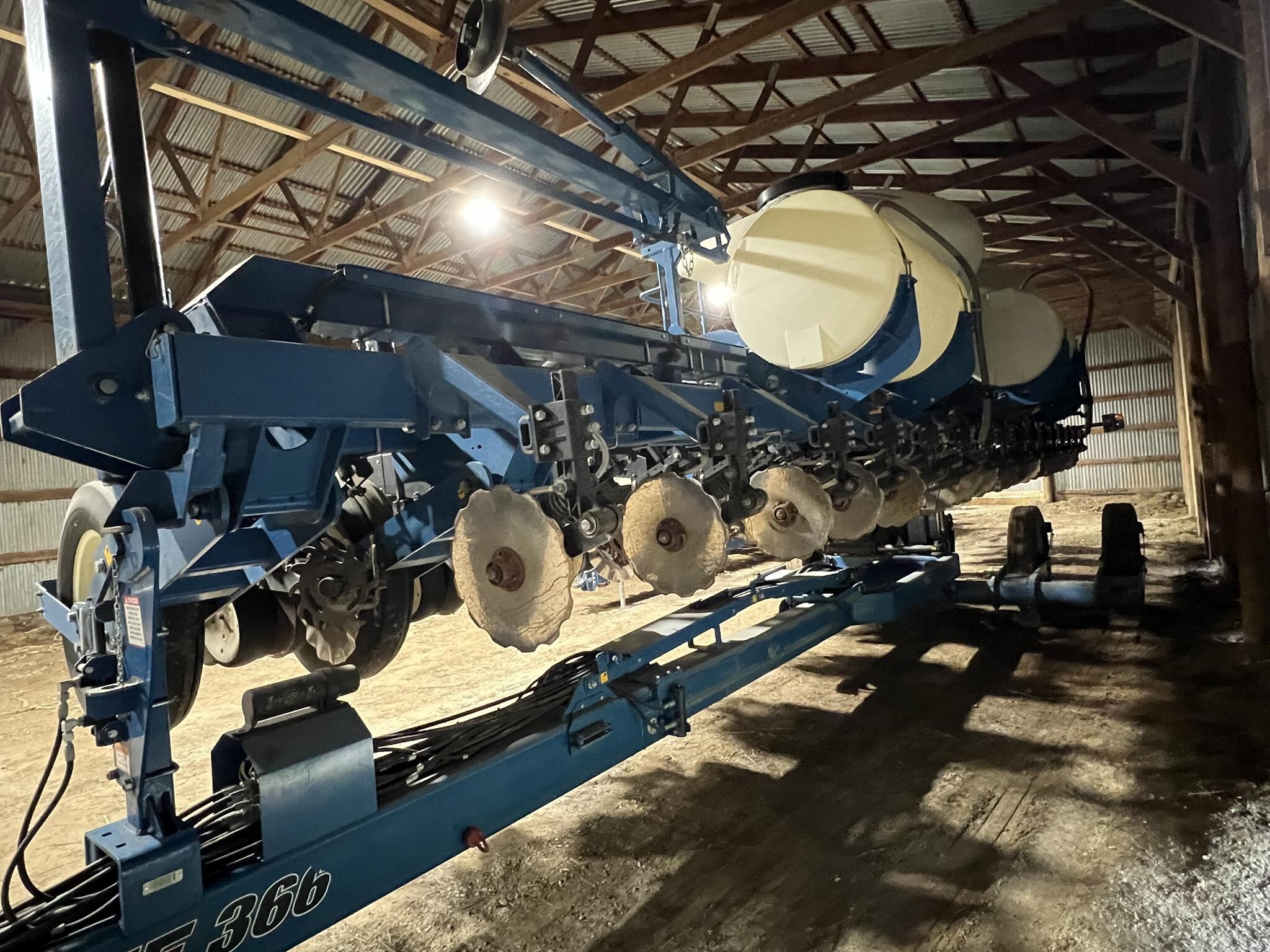 2012 Kinze 3660 ASD Planter