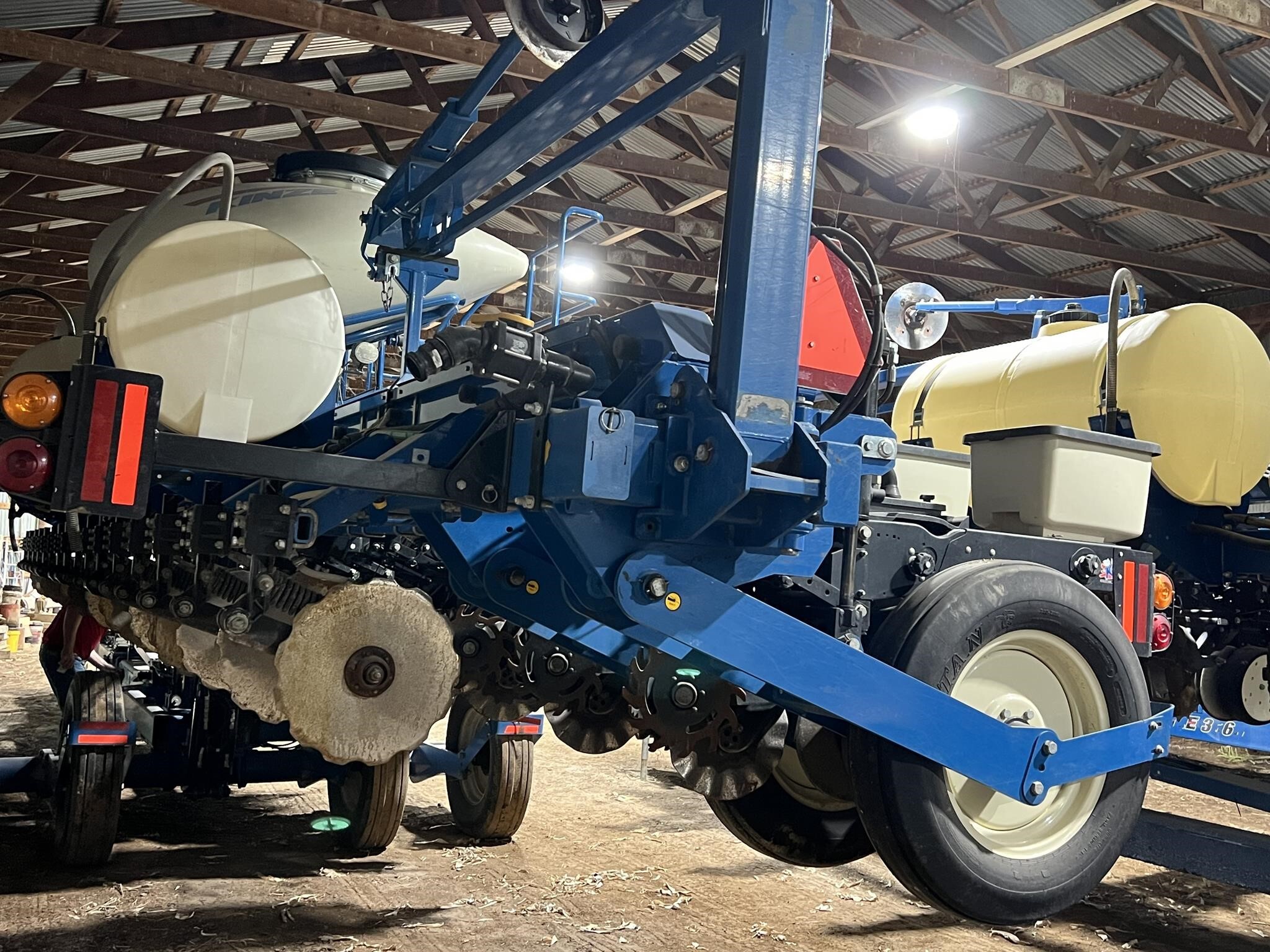 2012 Kinze 3660 ASD Planter