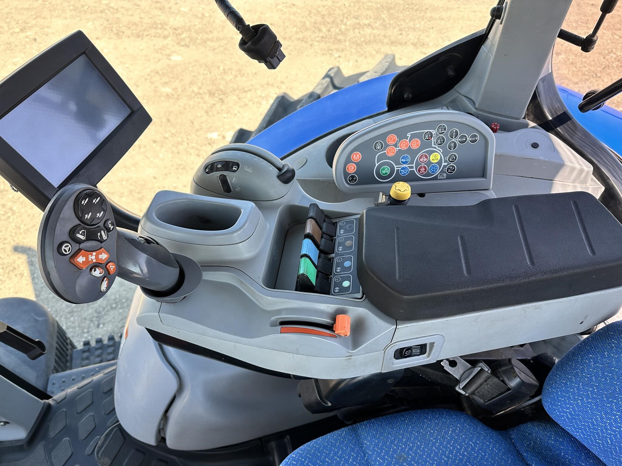 2014 New Holland T7.260 Tractor