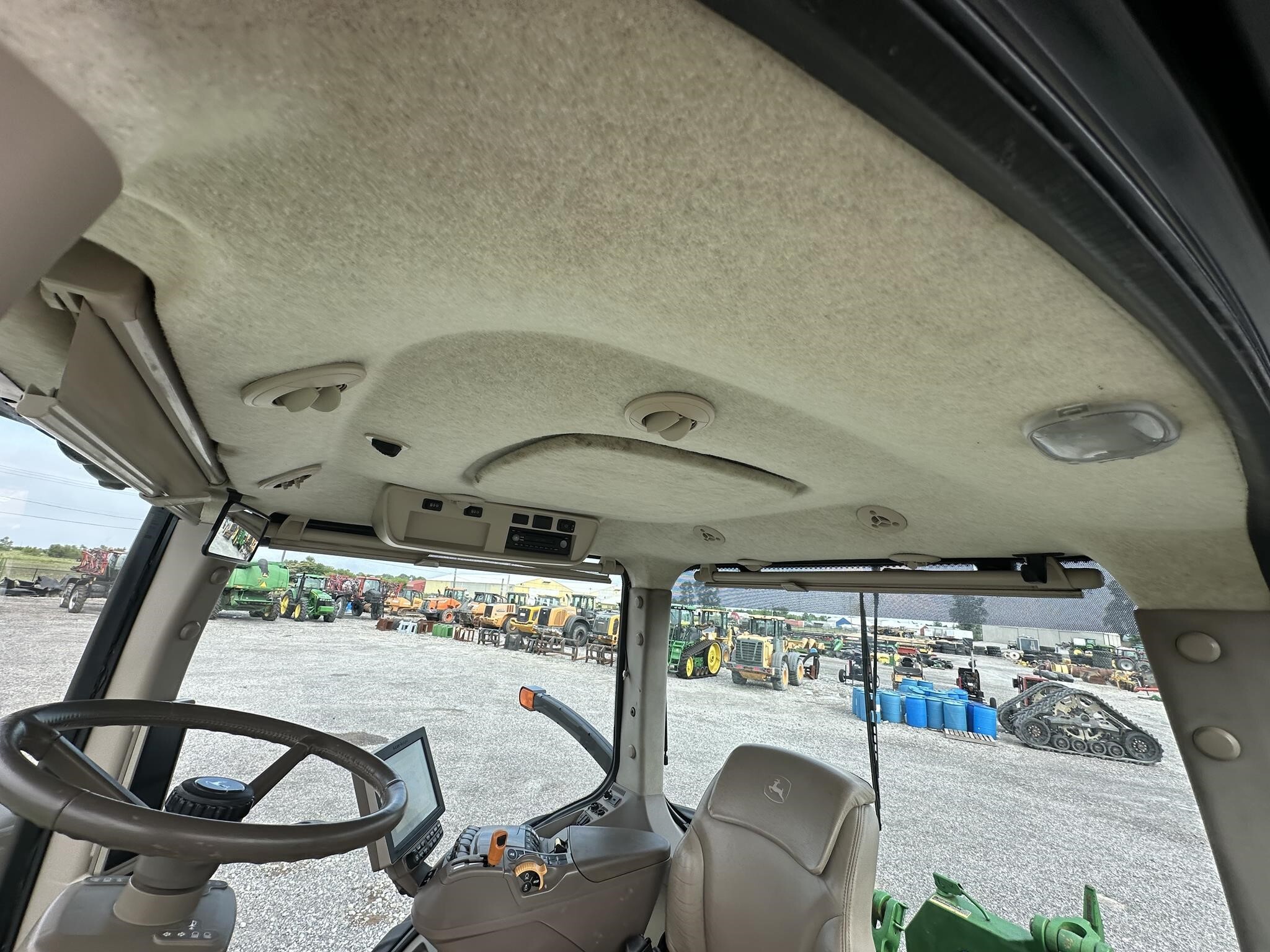 2015 John Deere 8370RT Tractor