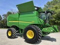 2017 John Deere S680 Combine