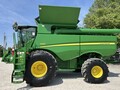 2017 John Deere S680 Combine