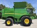 2017 John Deere S680 Combine