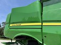 2017 John Deere S680 Combine