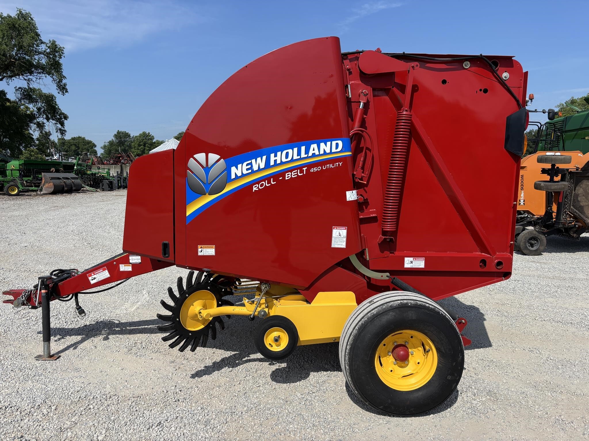 2021 New Holland Roll-Belt 450 Utility Round Baler