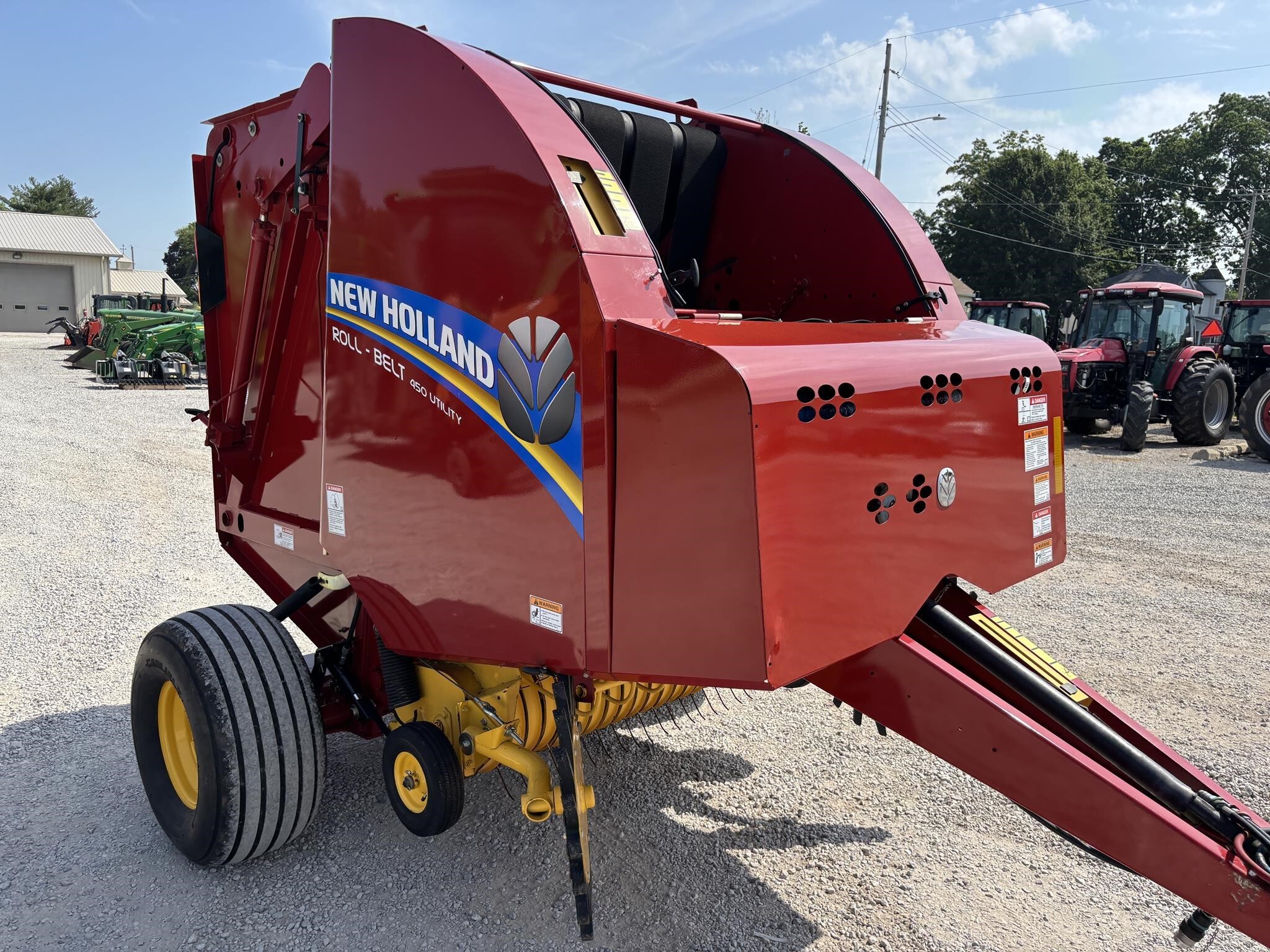 2021 New Holland Roll-Belt 450 Utility Round Baler
