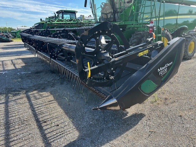 2018 MacDon FD130 Platform