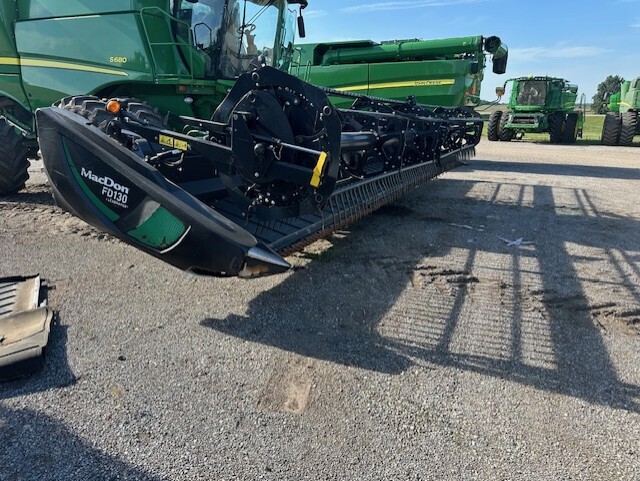 2018 MacDon FD130 Platform