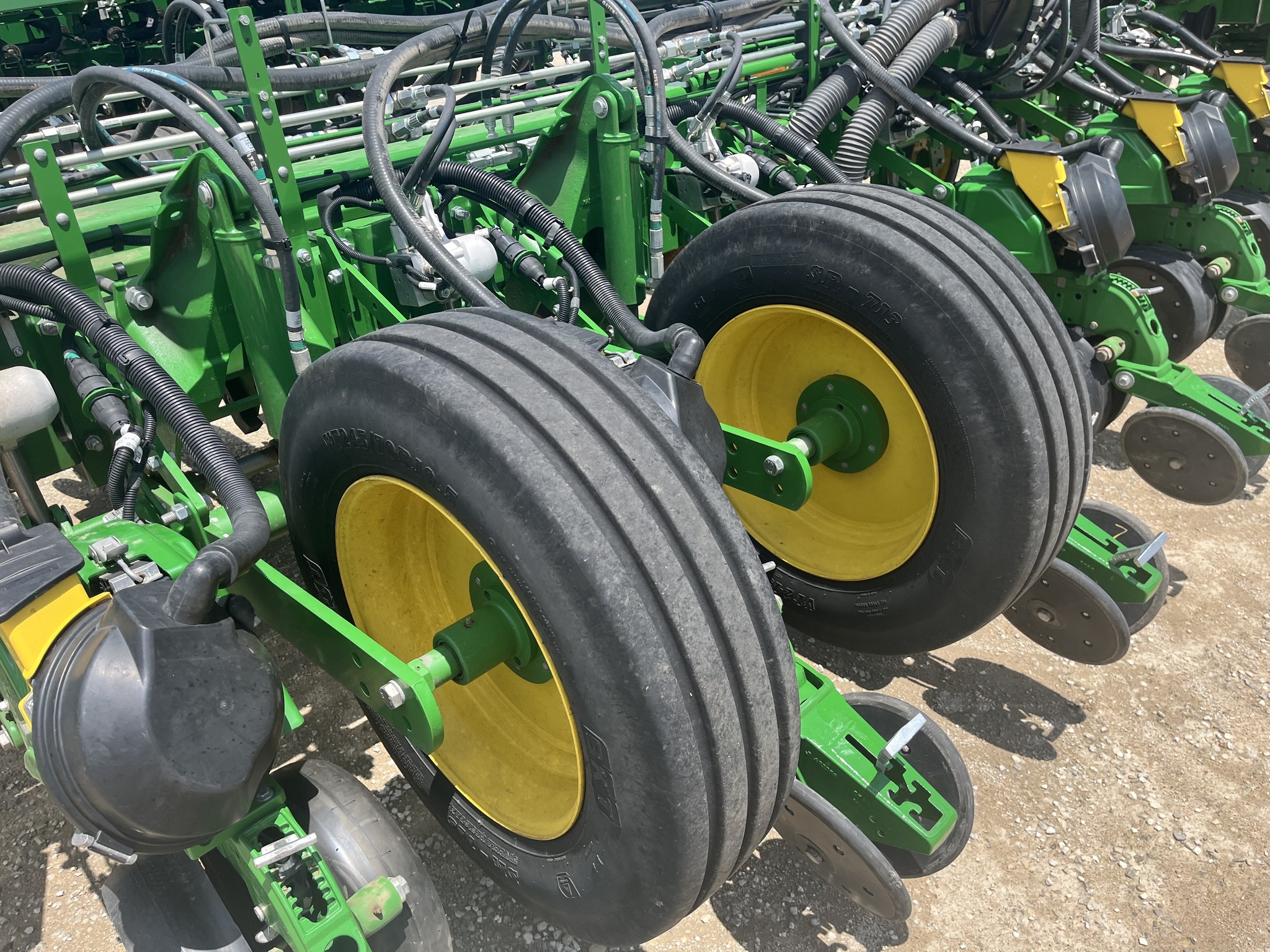 2023 John Deere 1775NT Planter
