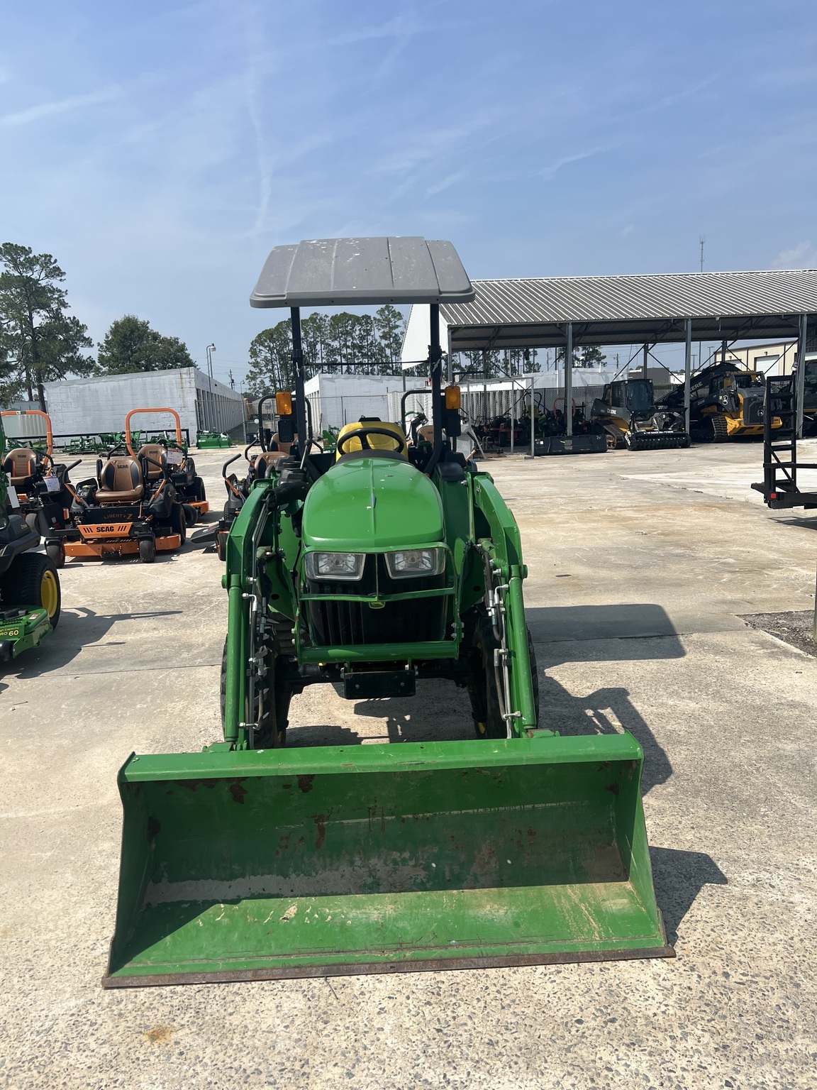 2021 John Deere 3025E Tractor