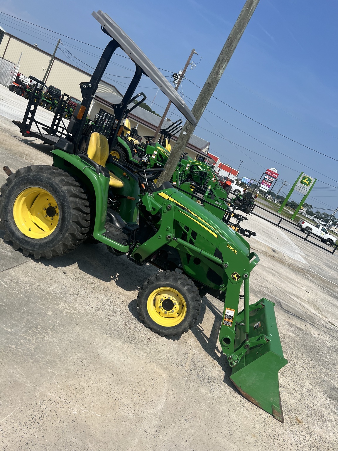 2021 John Deere 3025E Tractor