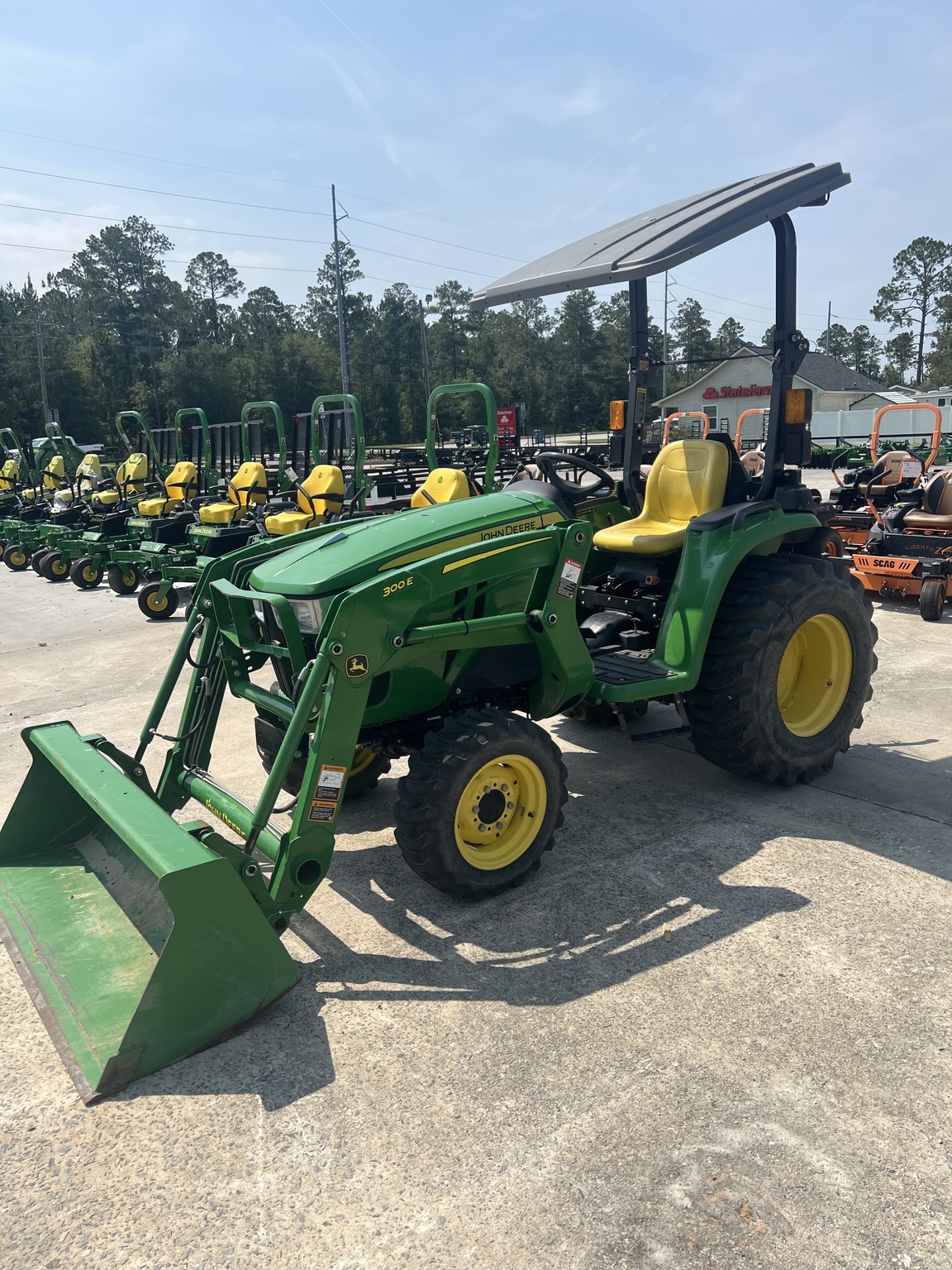 2021 John Deere 3025E Tractor