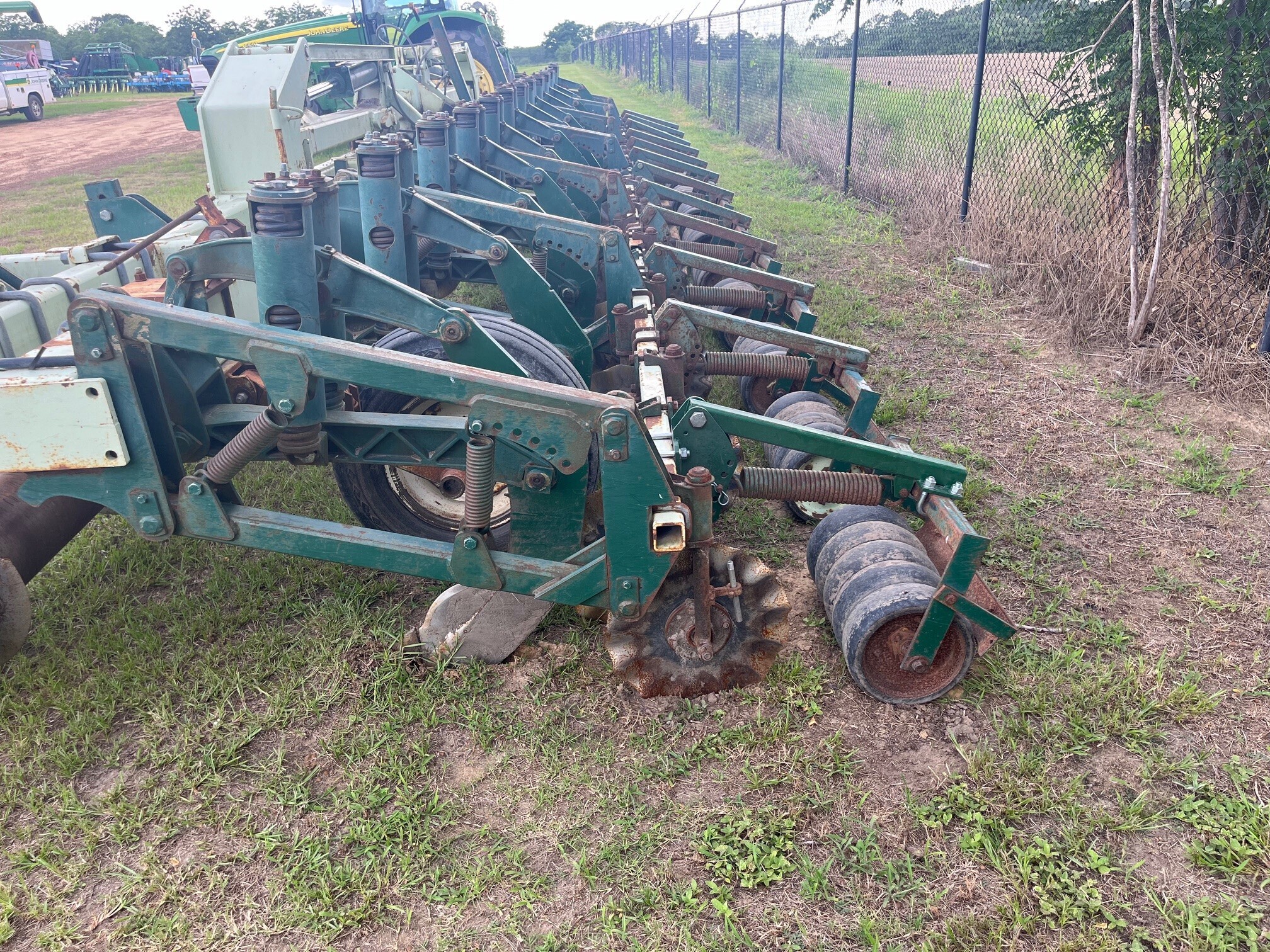 2016 Kelley Manufacturing 6700 Strip-Till