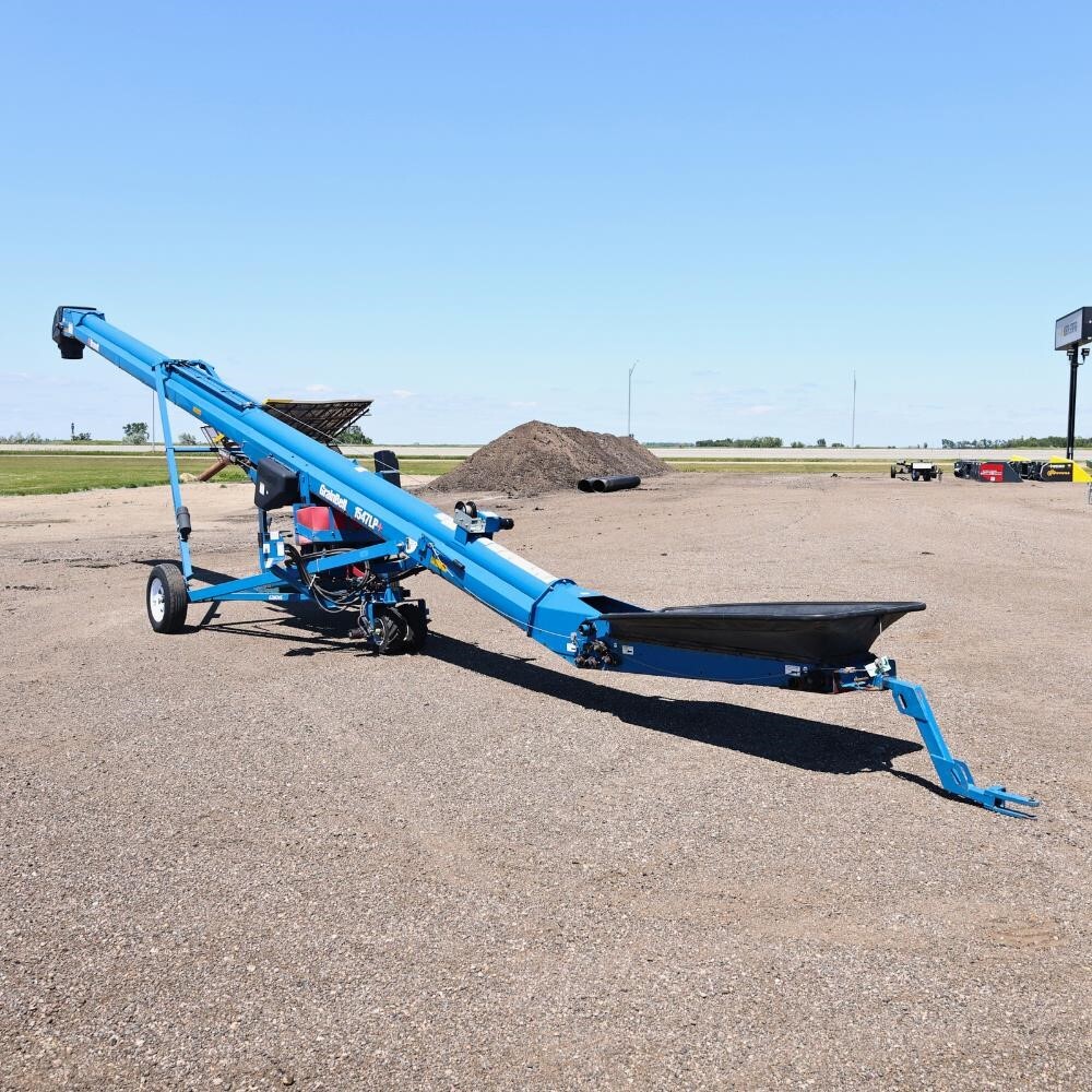 2018 Brandt 1547LP+ Augers and Conveyor