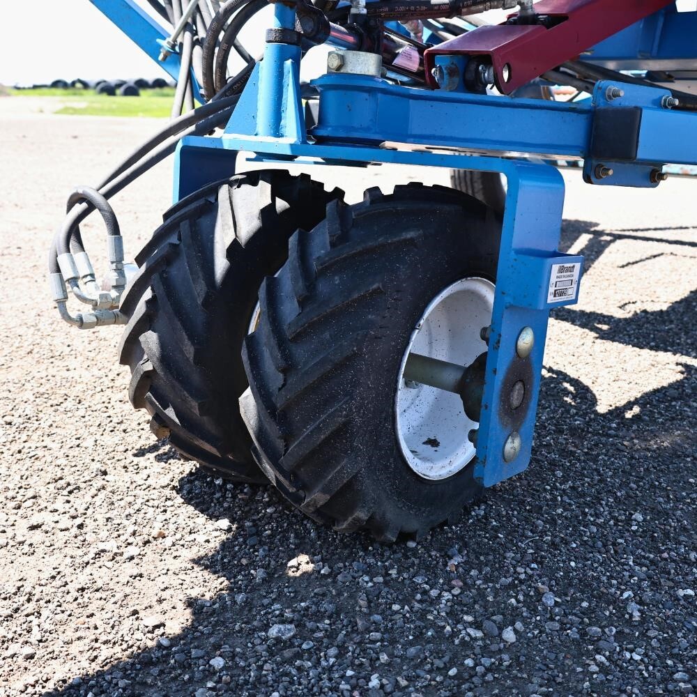 2018 Brandt 1547LP+ Augers and Conveyor