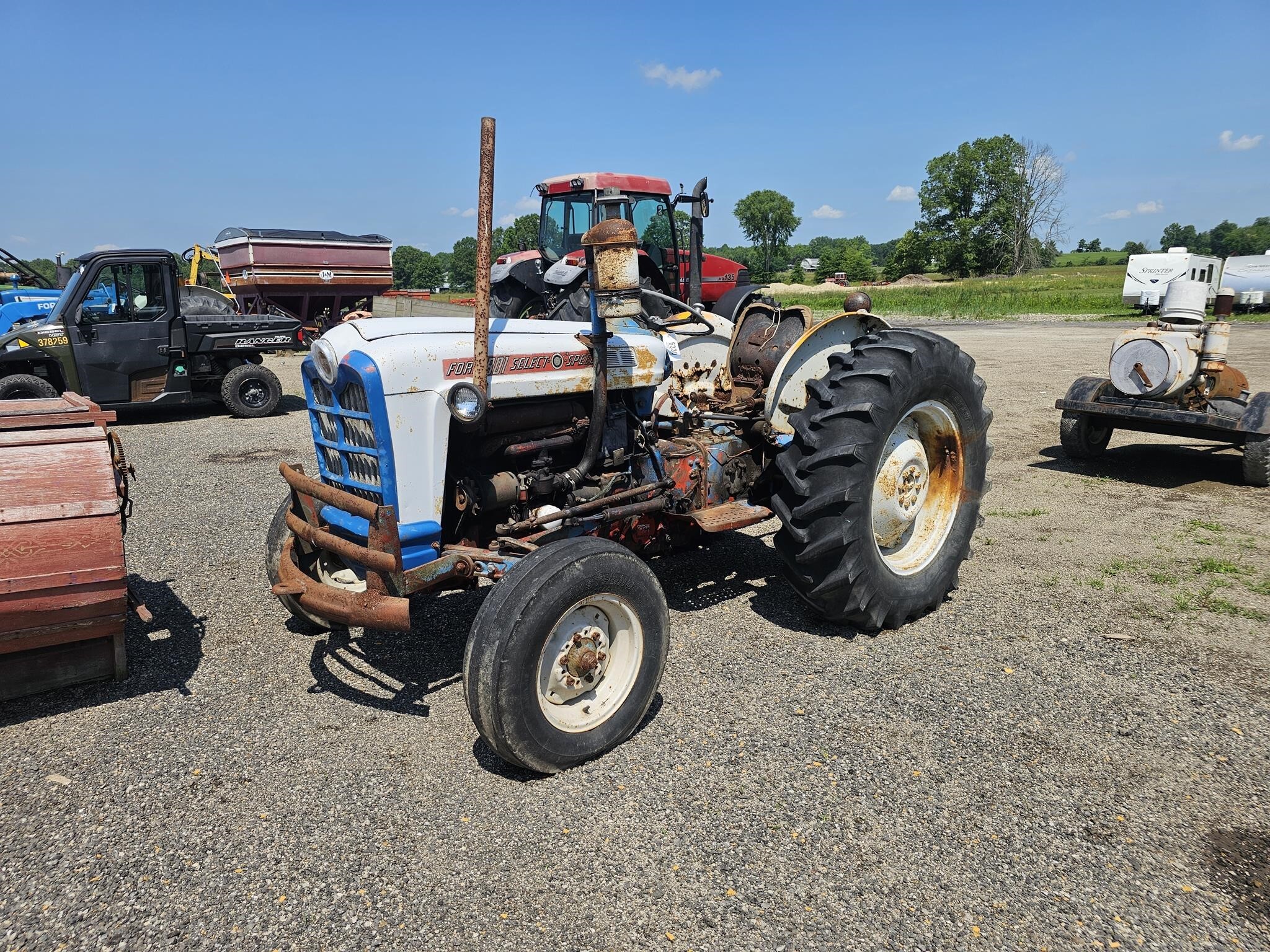 1959 Ford 881 Tractor