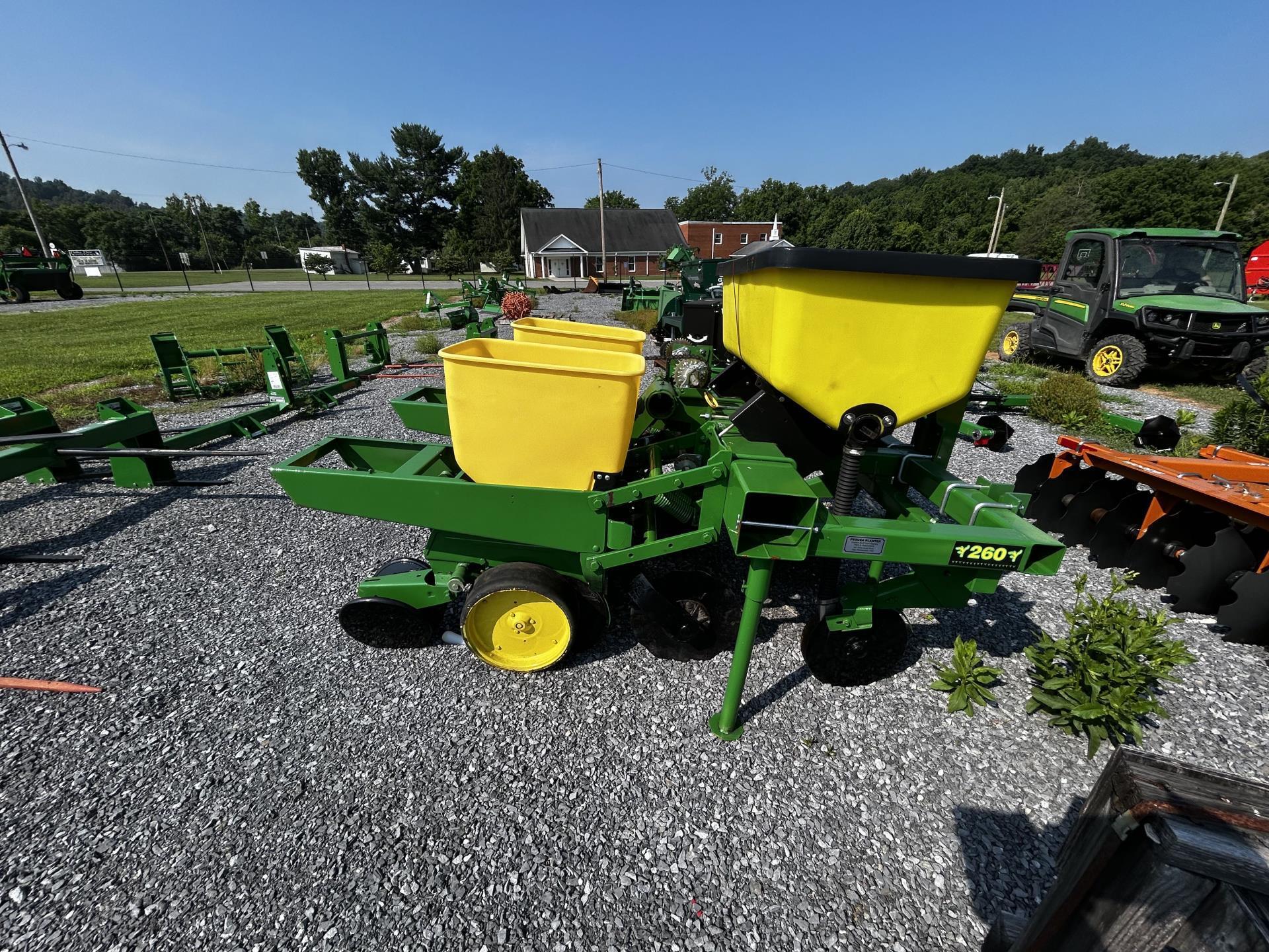 2023 Pequea 2R Planter
