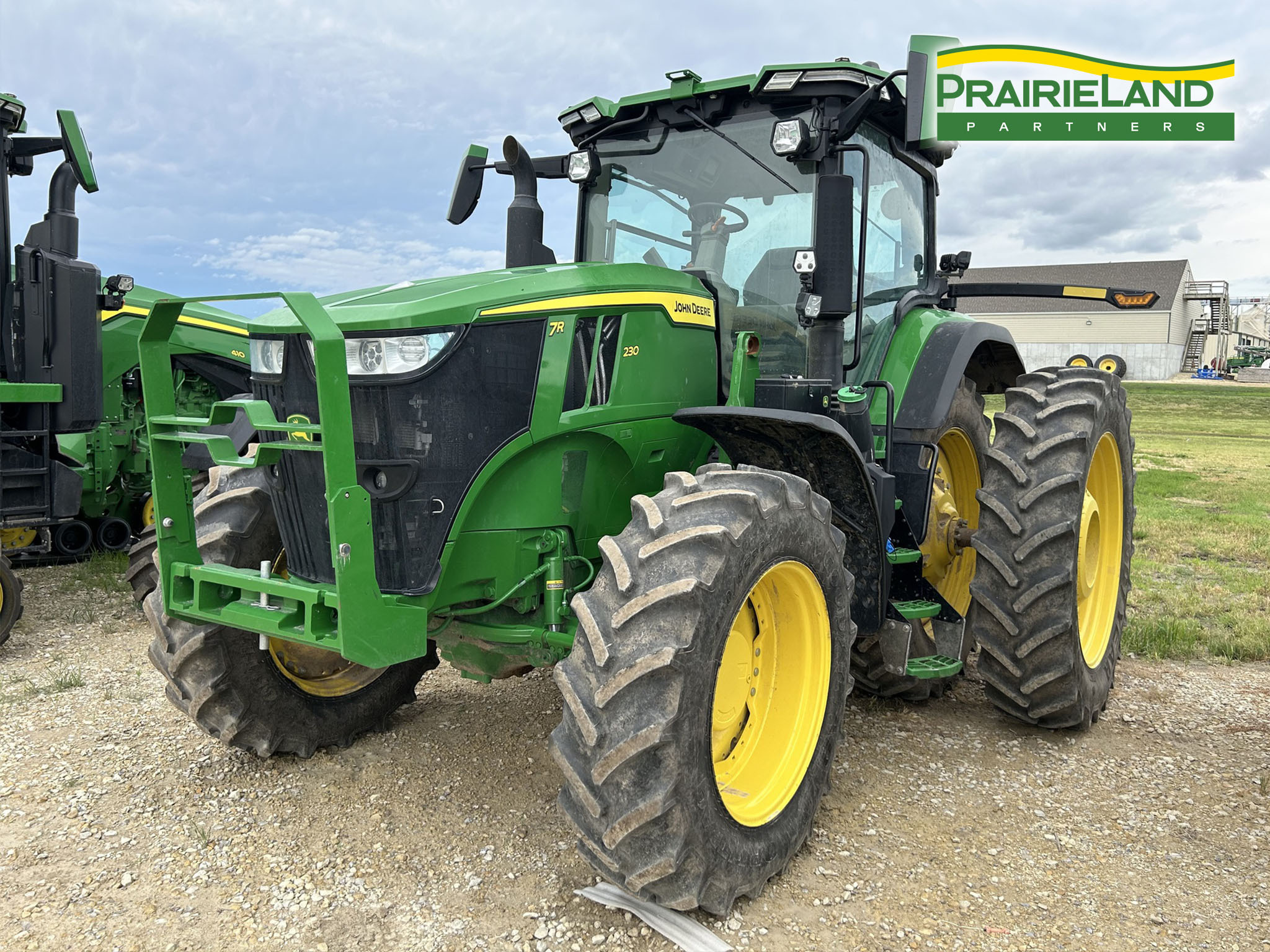 2023 John Deere 7R 230 Tractor