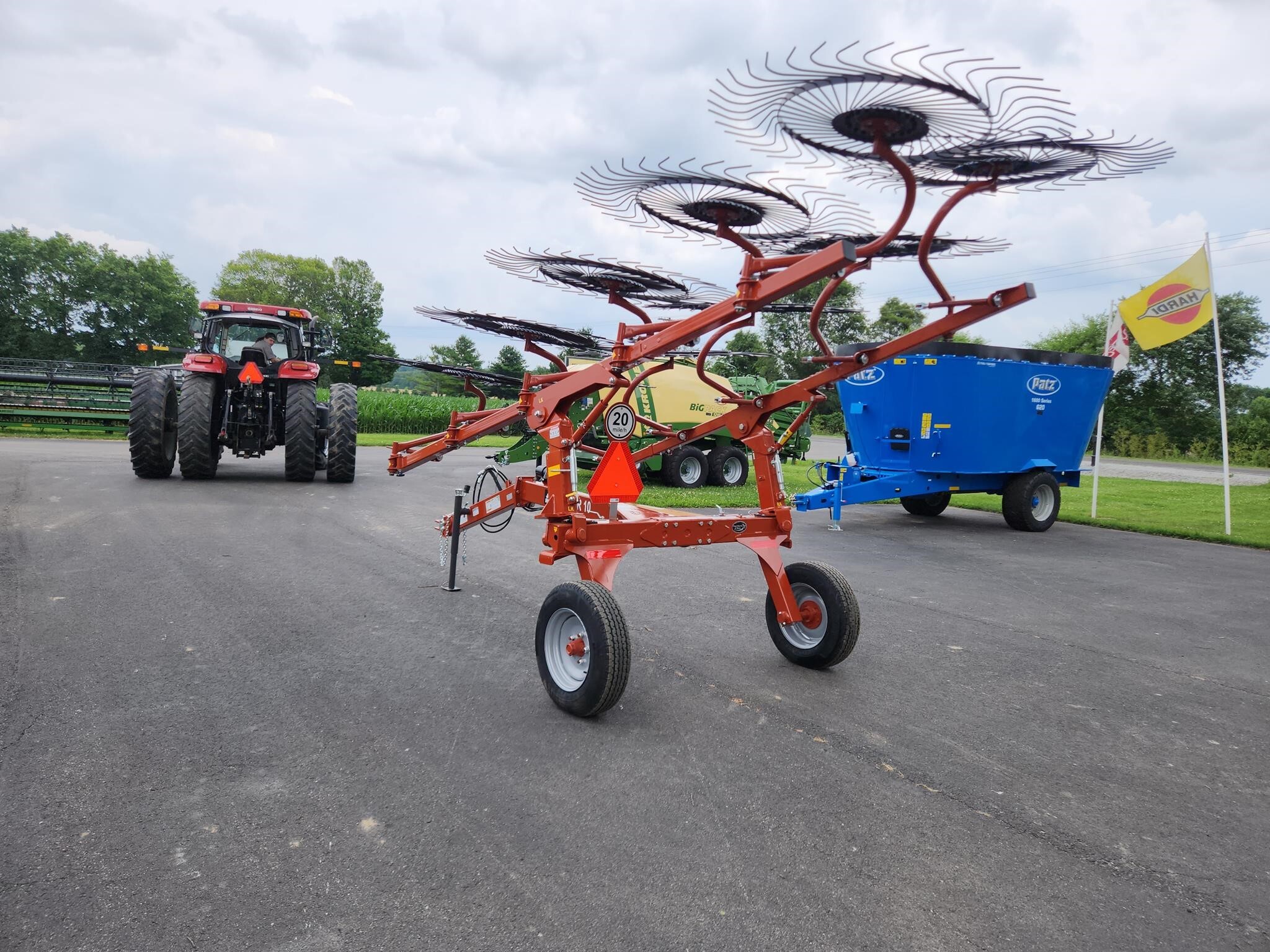 2025 Rhino VR10 Rake