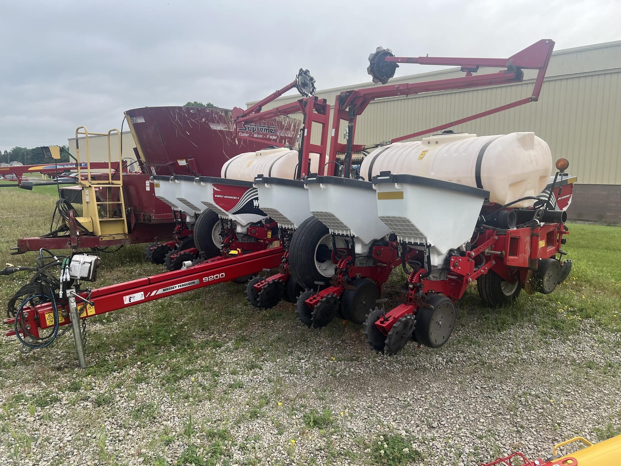 2016 Massey Ferguson 9222 Planter