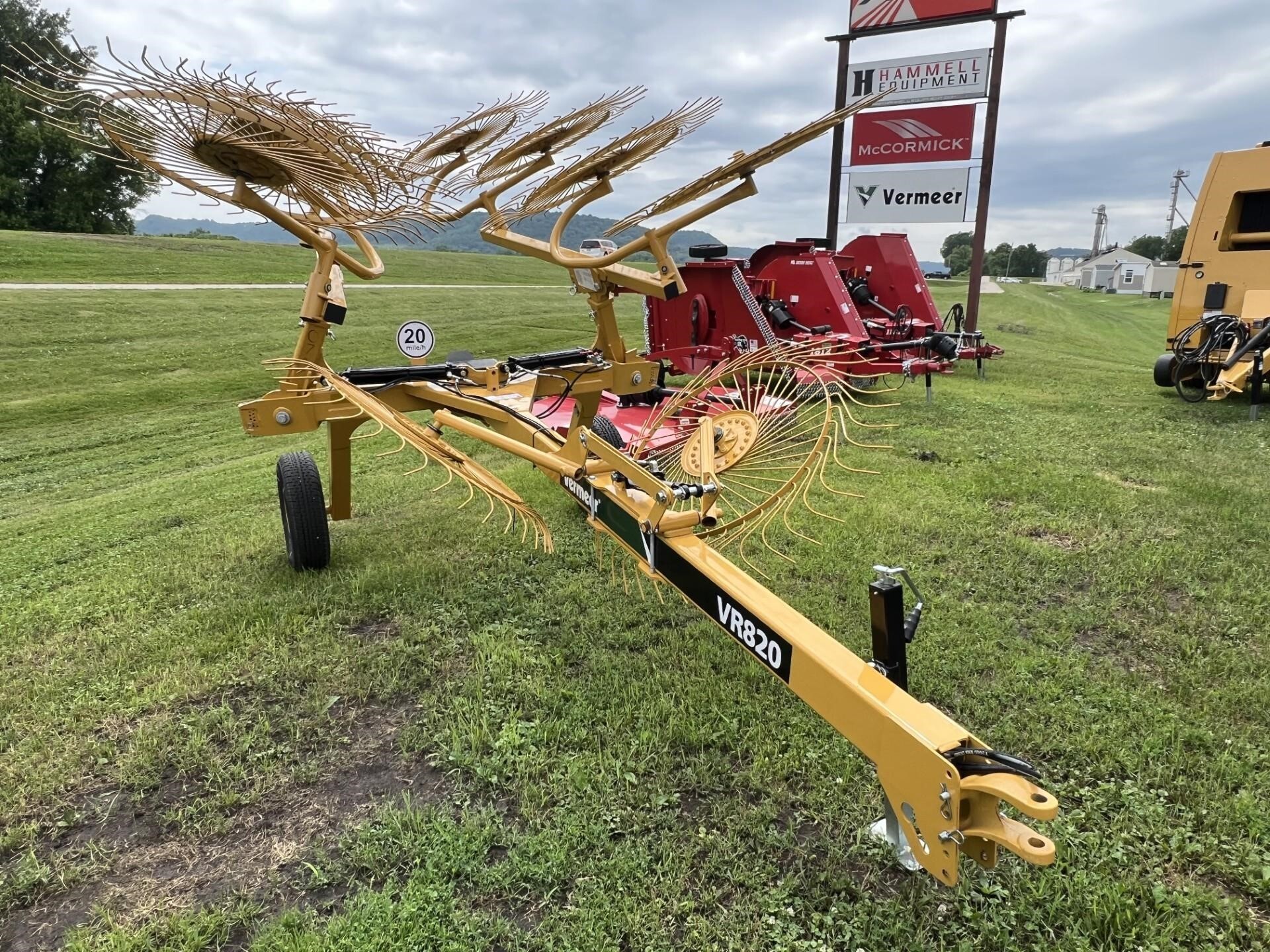  Vermeer VR820 Rake