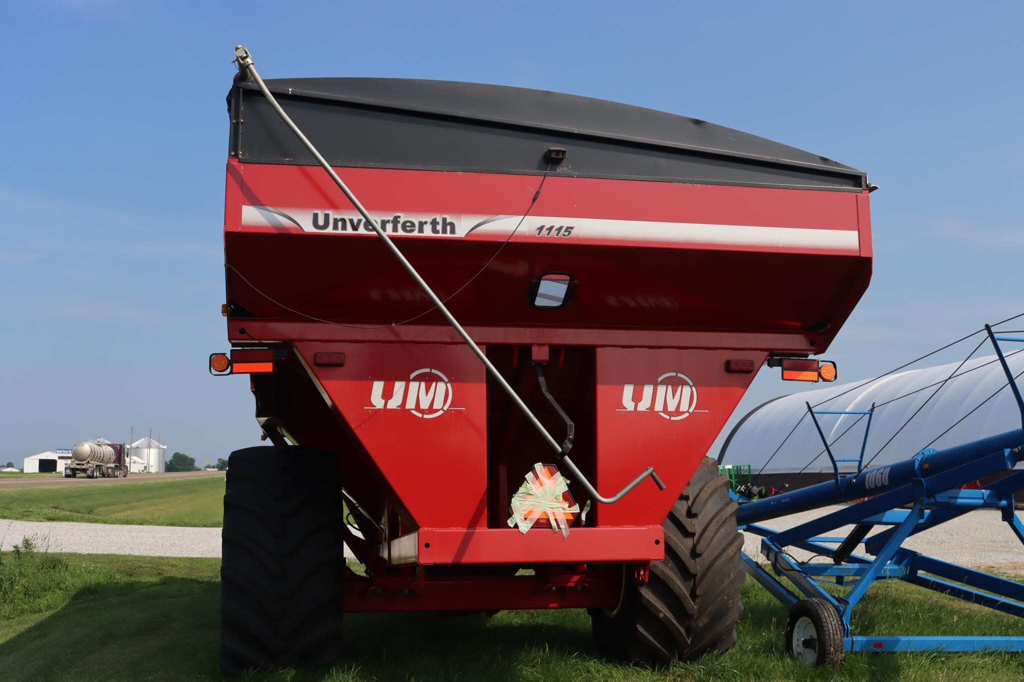 2010 Unverferth 1115 Grain Cart