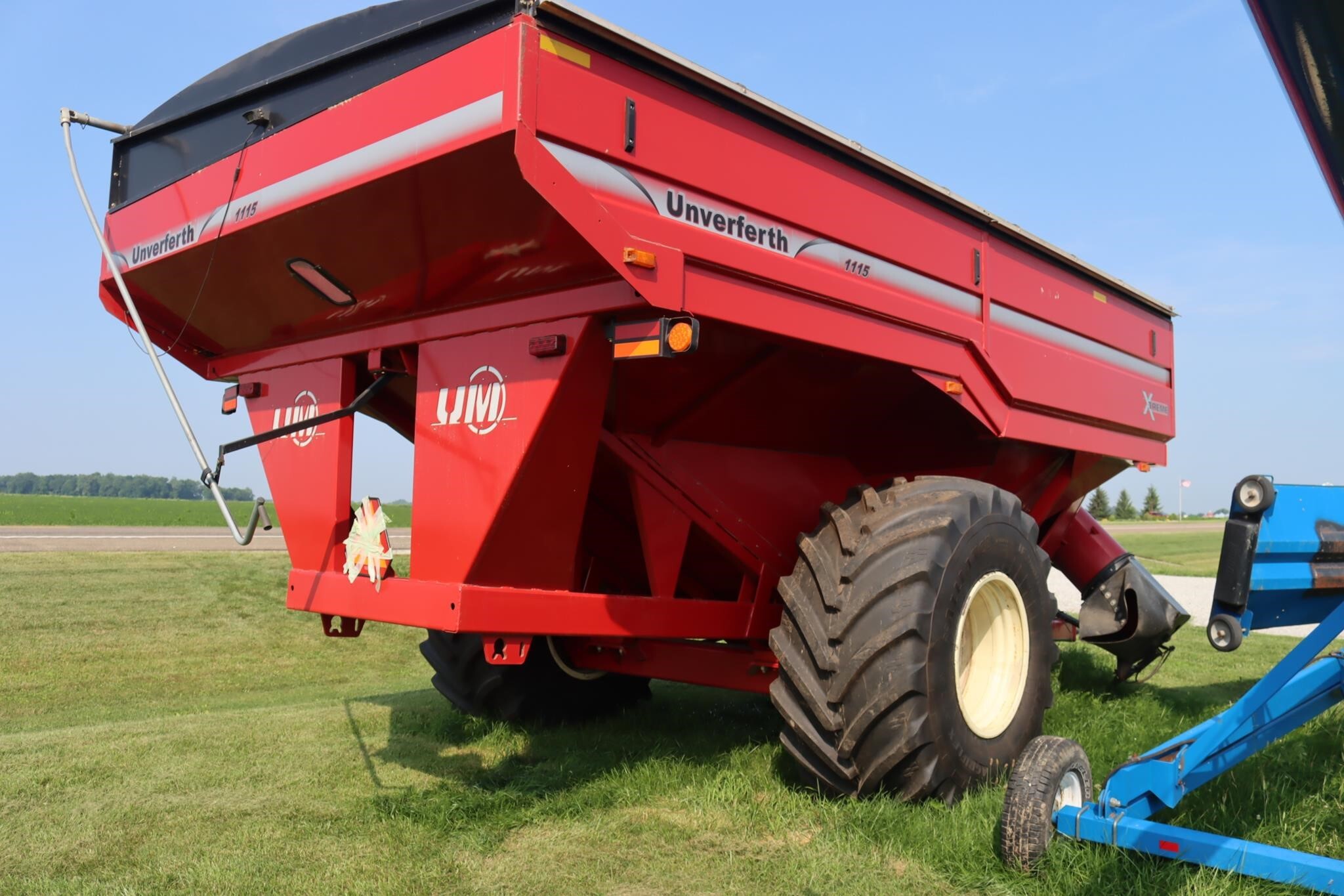 2010 Unverferth 1115 Grain Cart