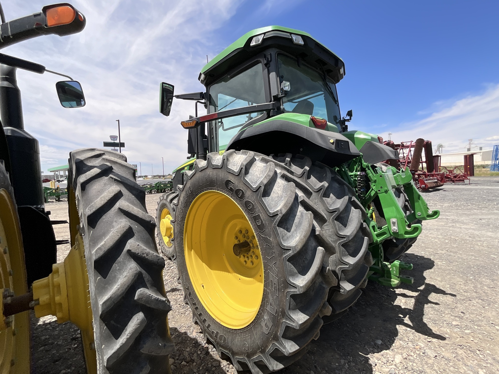 2024 John Deere 7R 210 Tractor