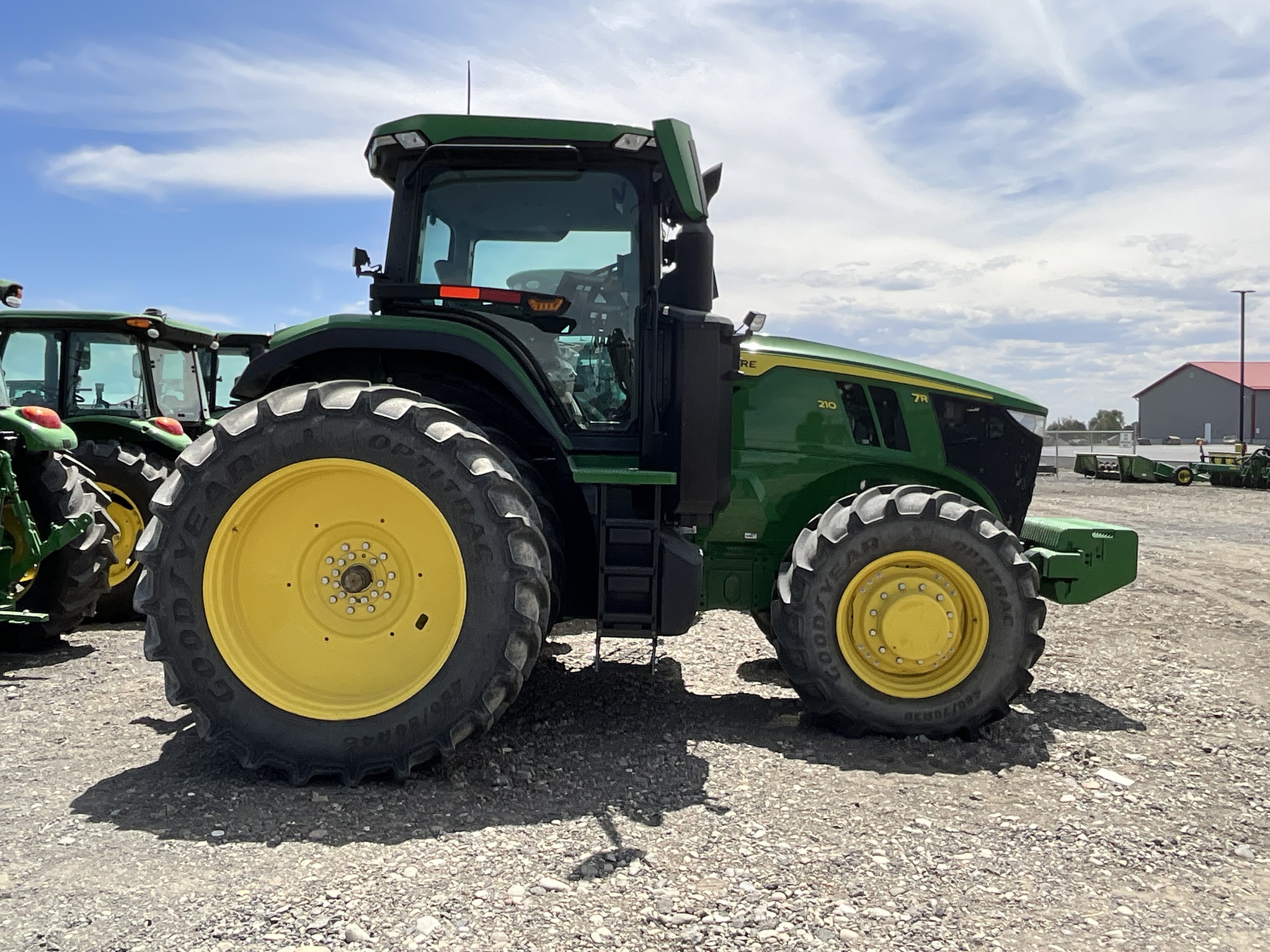 2024 John Deere 7R 210 Tractor