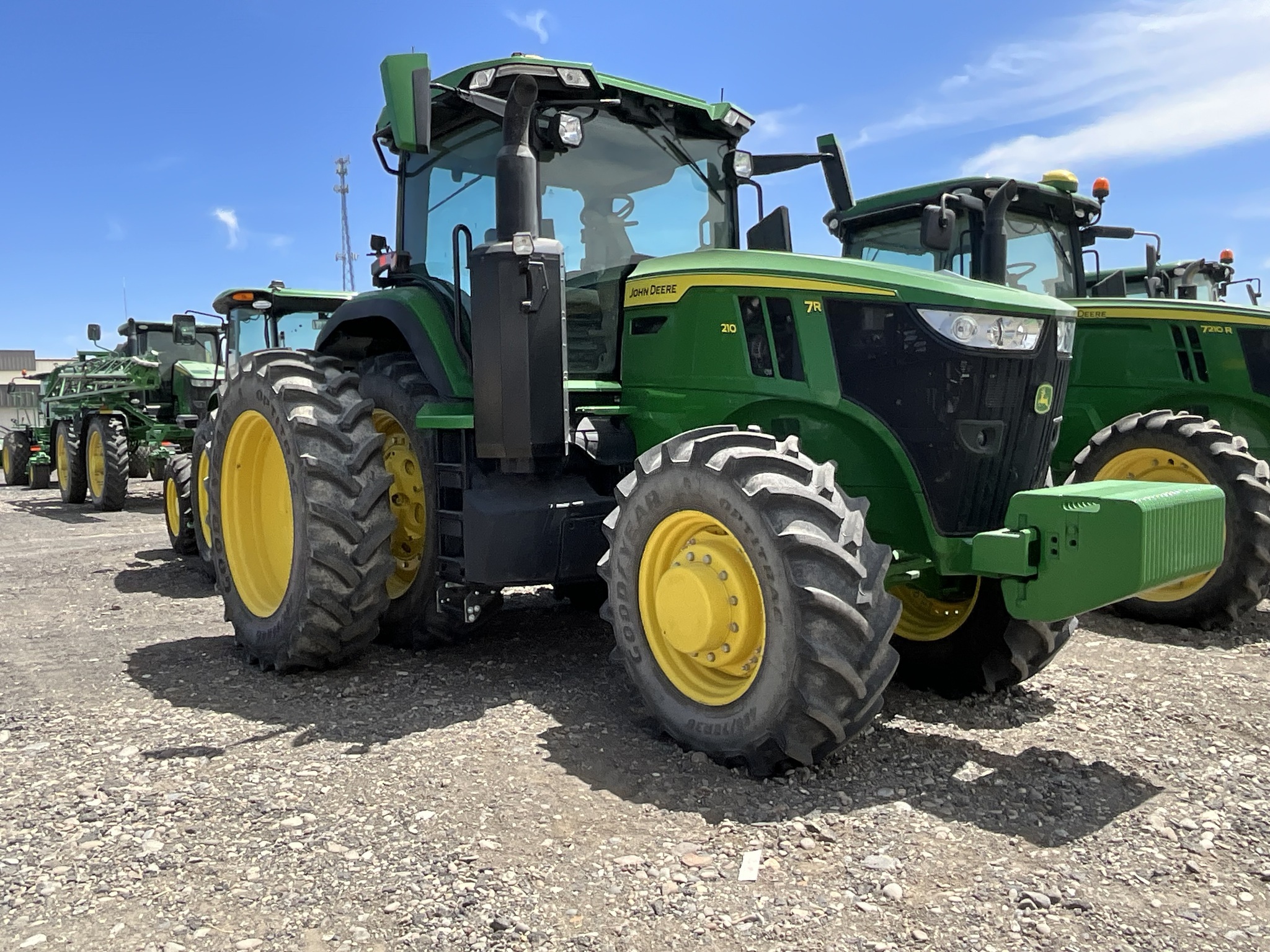 2024 John Deere 7R 210 Tractor