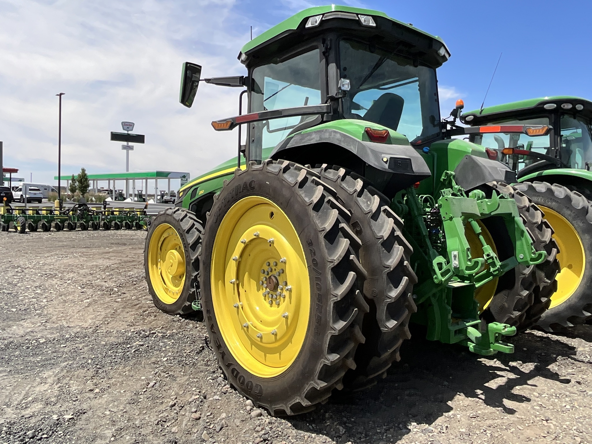 2024 John Deere 8R 250 Tractor