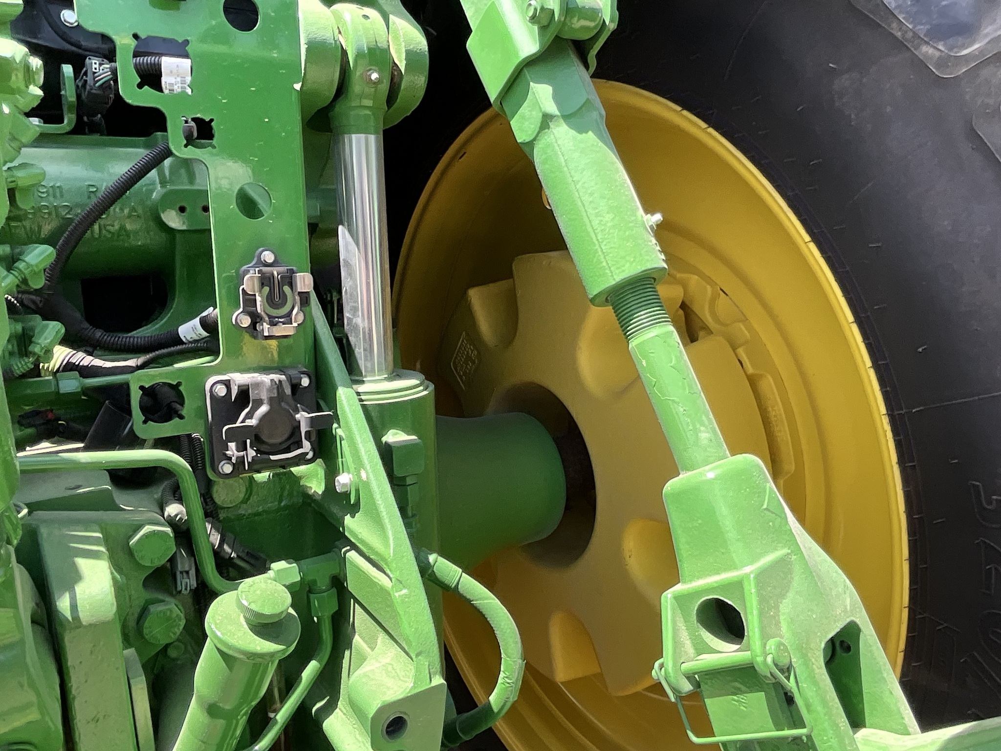 2024 John Deere 8R 250 Tractor