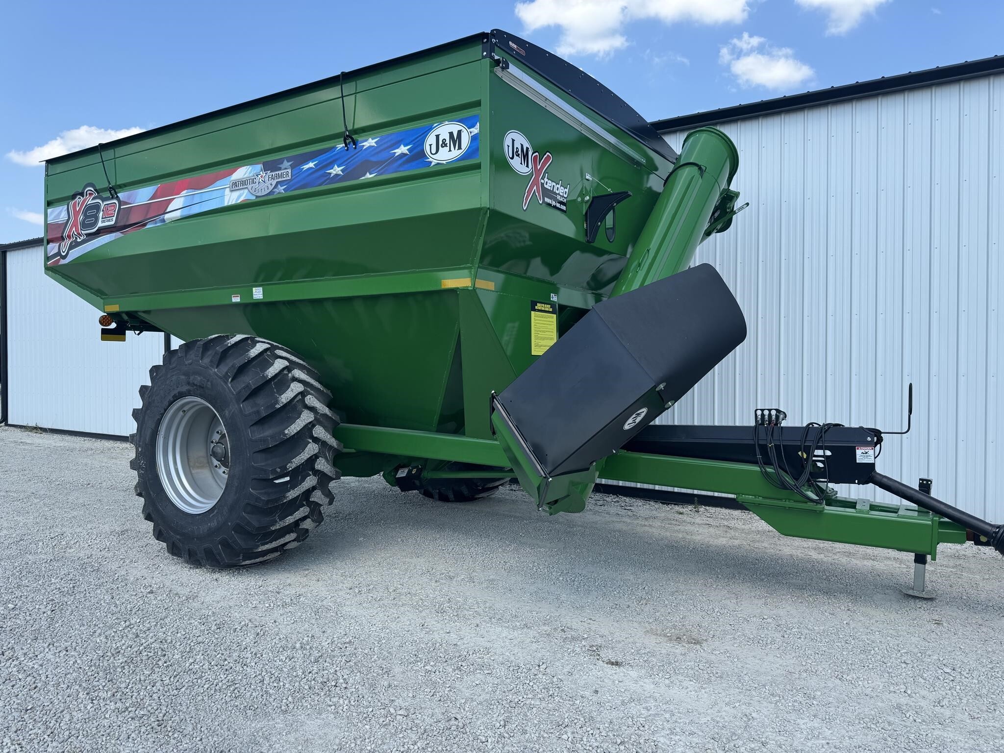  J&M 812-18 Grain Cart