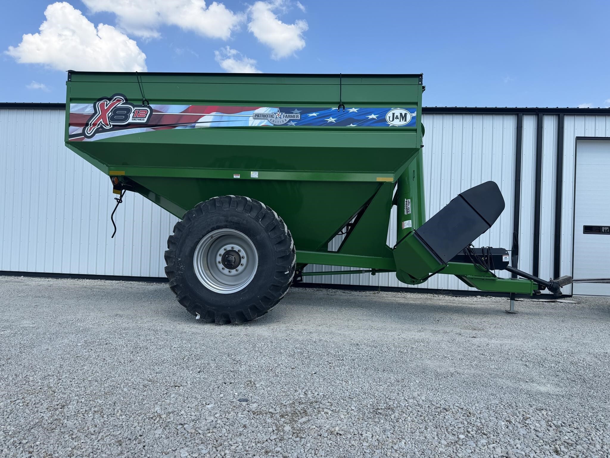  J&M 812-18 Grain Cart