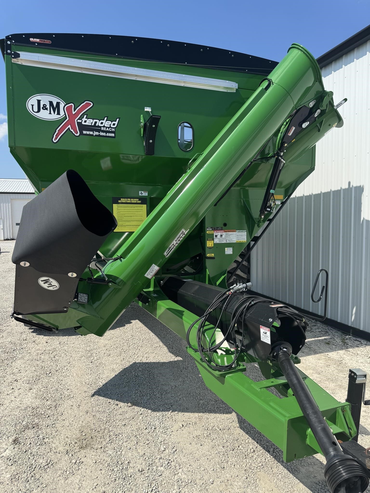  J&M 812-18 Grain Cart