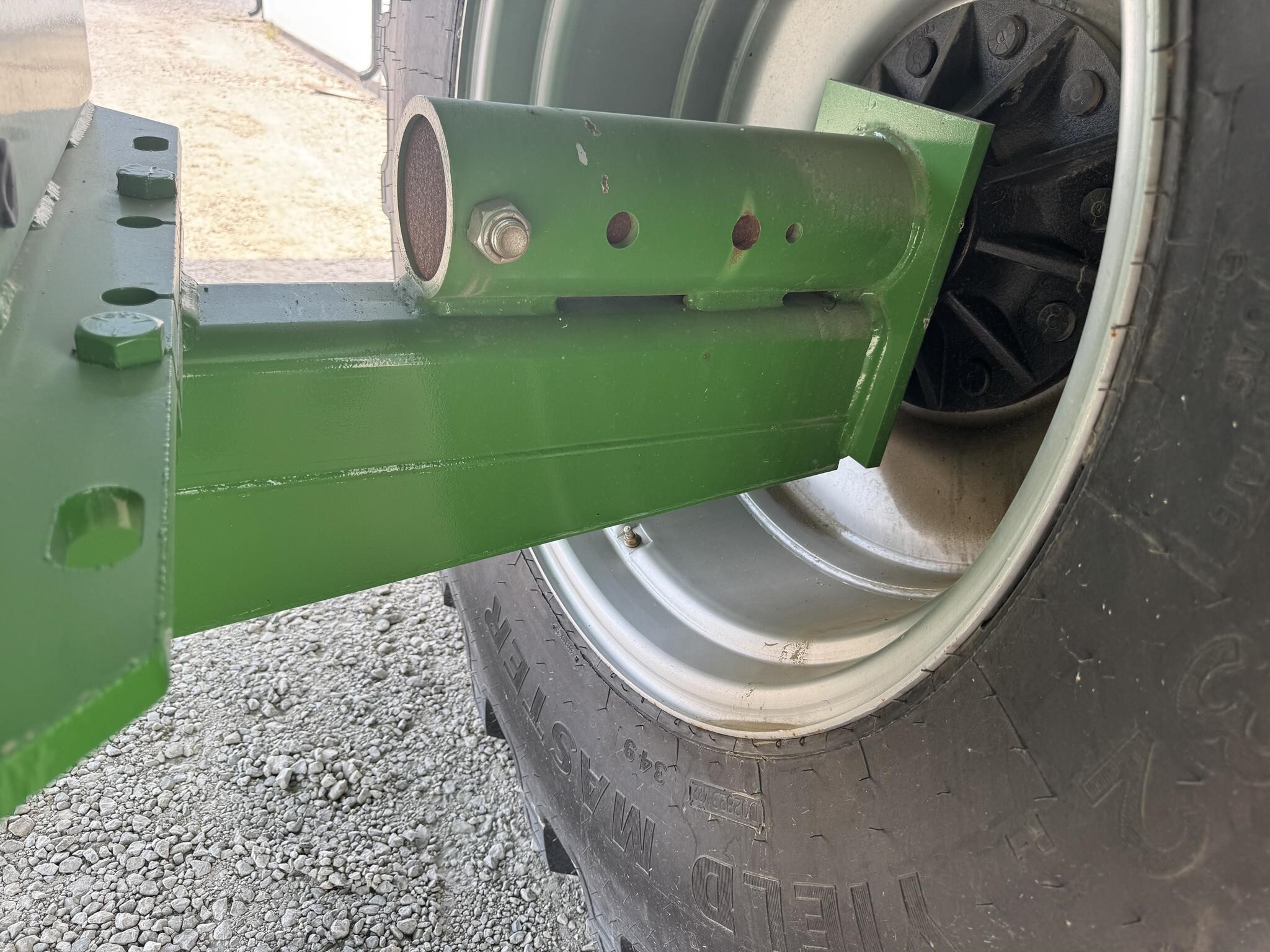  J&M 812-18 Grain Cart