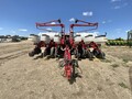 2011 White 8200 Planter