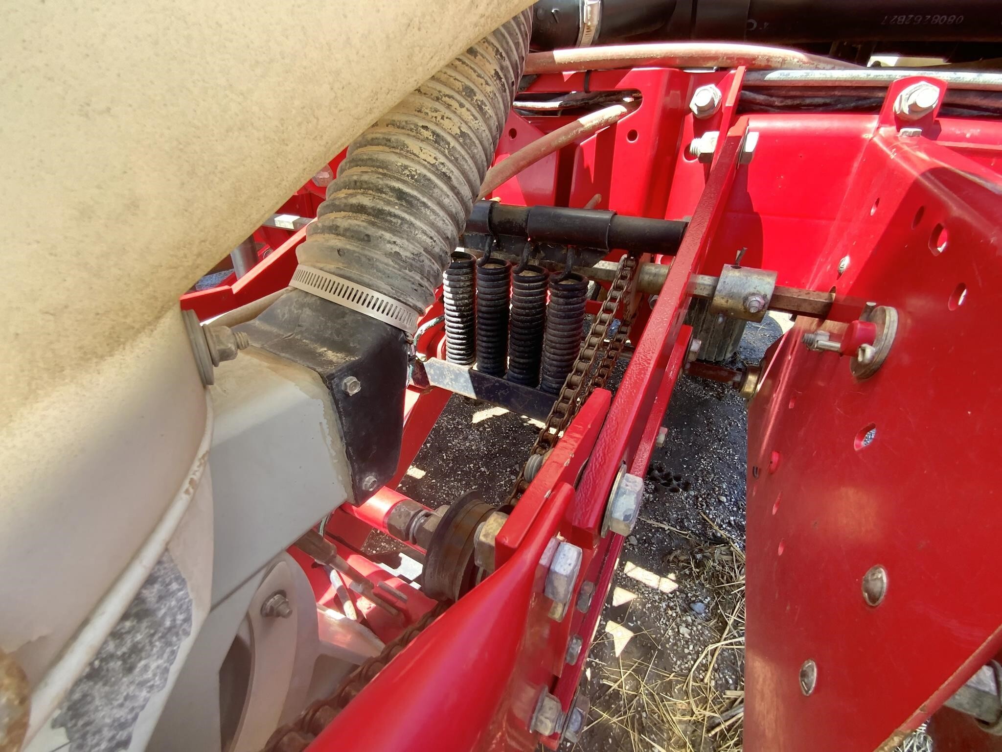 2011 White 8200 Planter